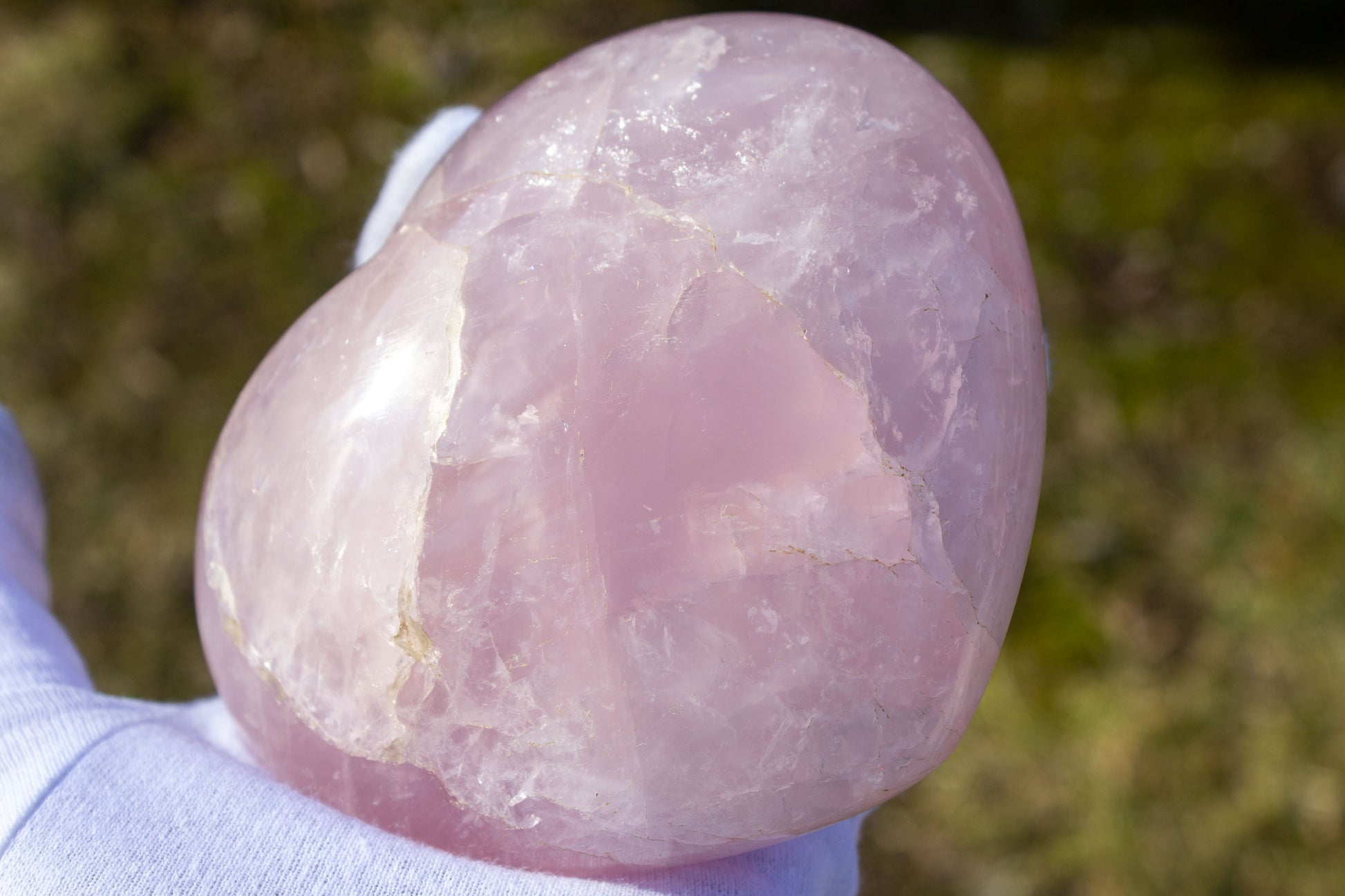 rose quartz heart polished carving