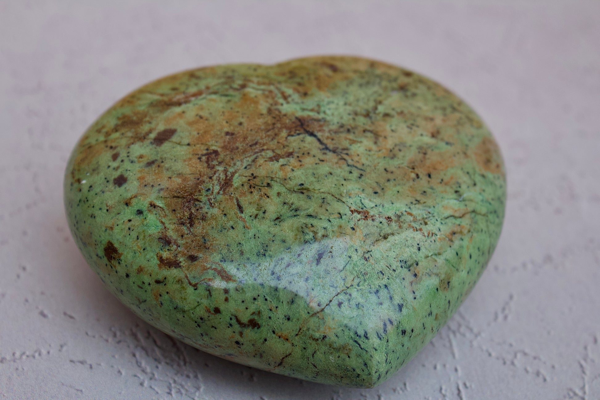 lustre shine chrysoprase heart
