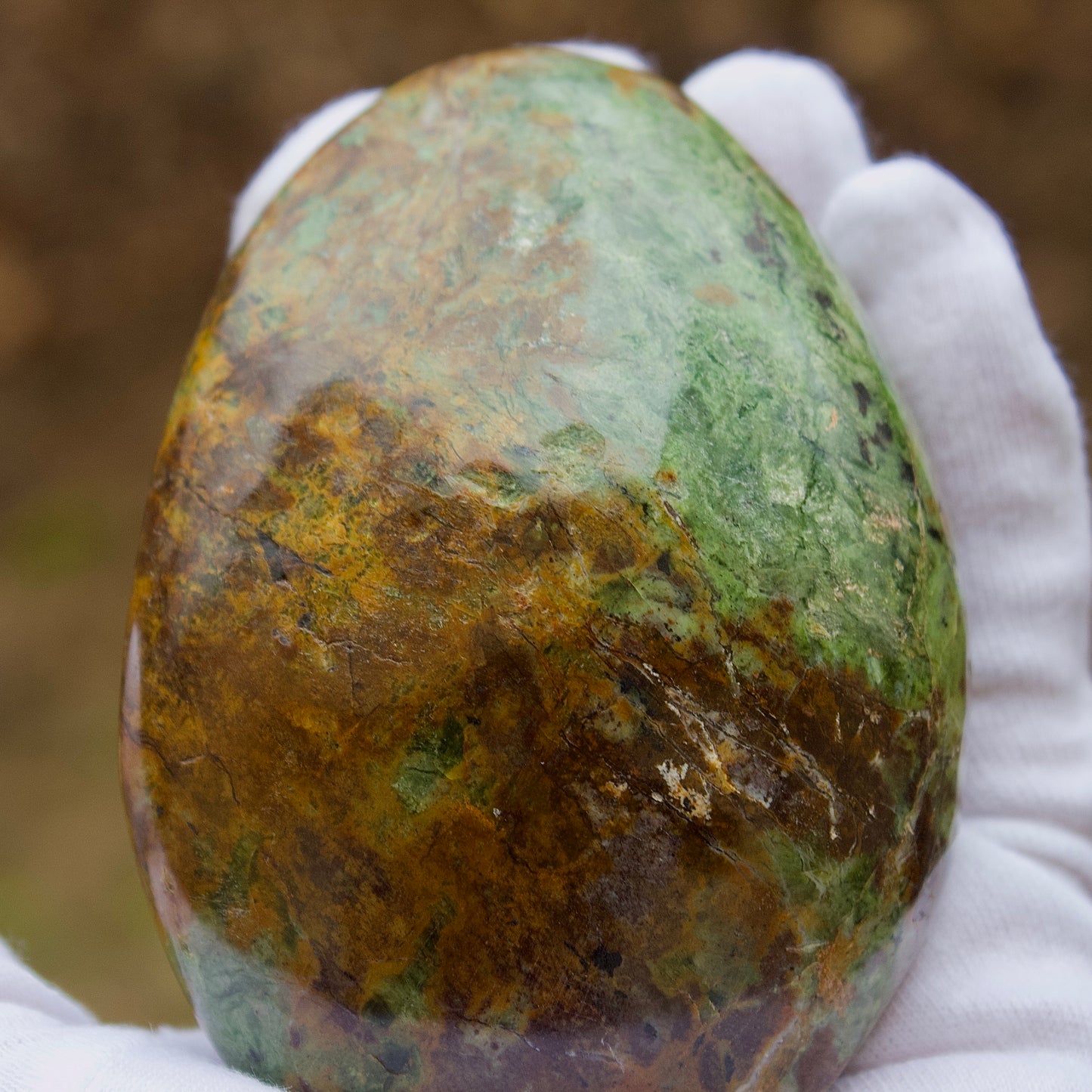 handheld up close chrysoprase