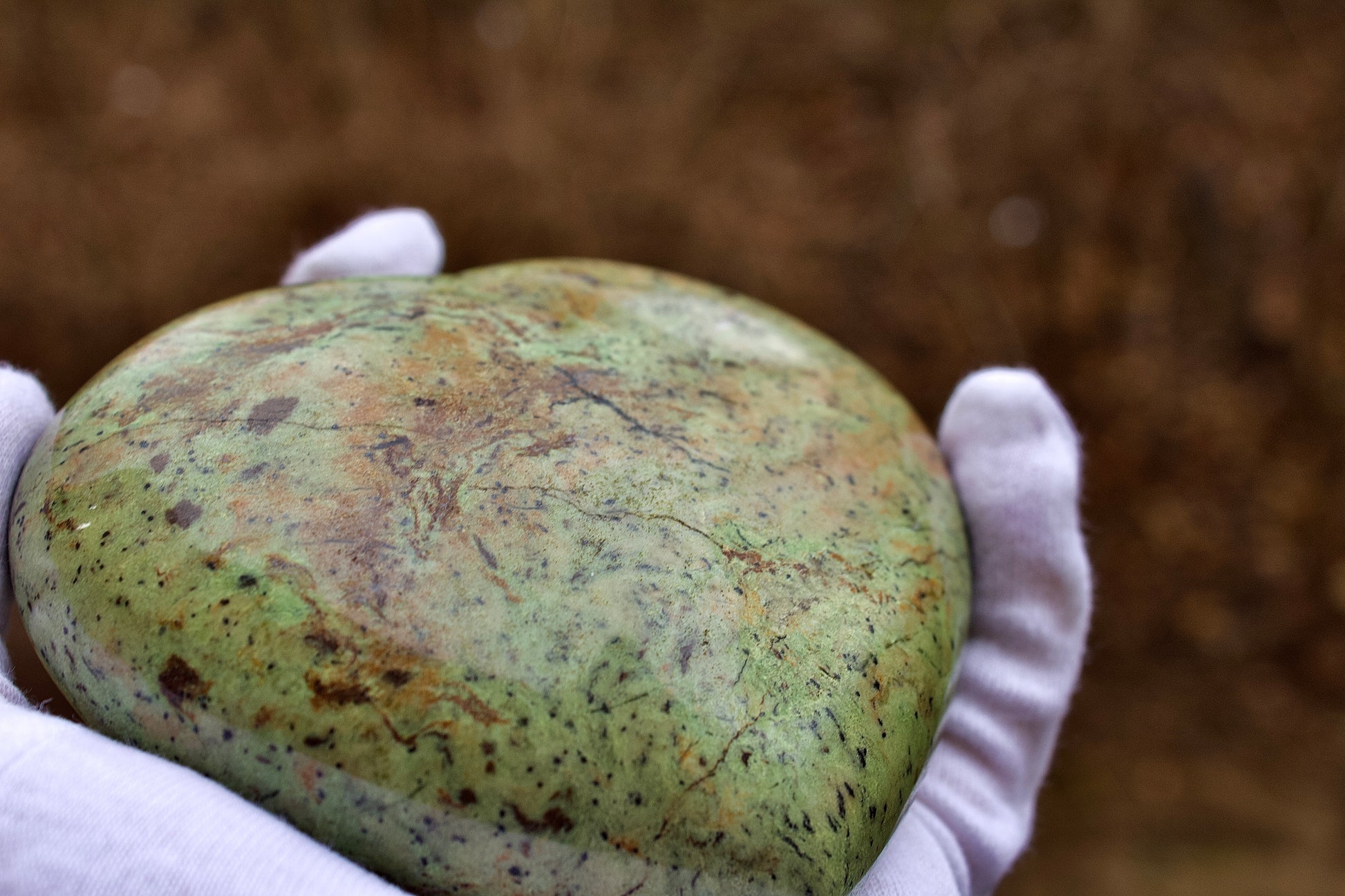 shine of chrysoprase polished heart